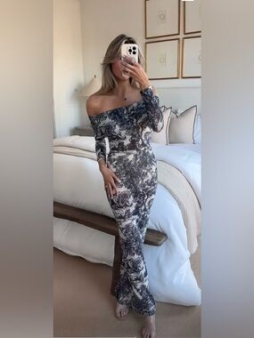 superdown Off-Shoulder Black and White Toile Maxi Dress